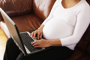 pregnant-woman-working